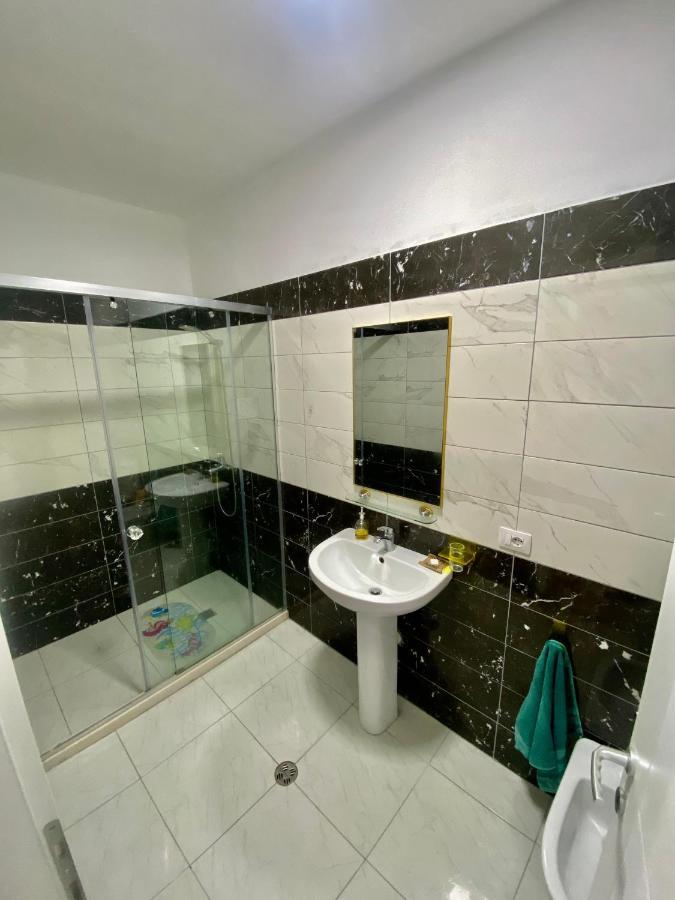 Seaview Apartments Rental Вльора Екстер'єр фото