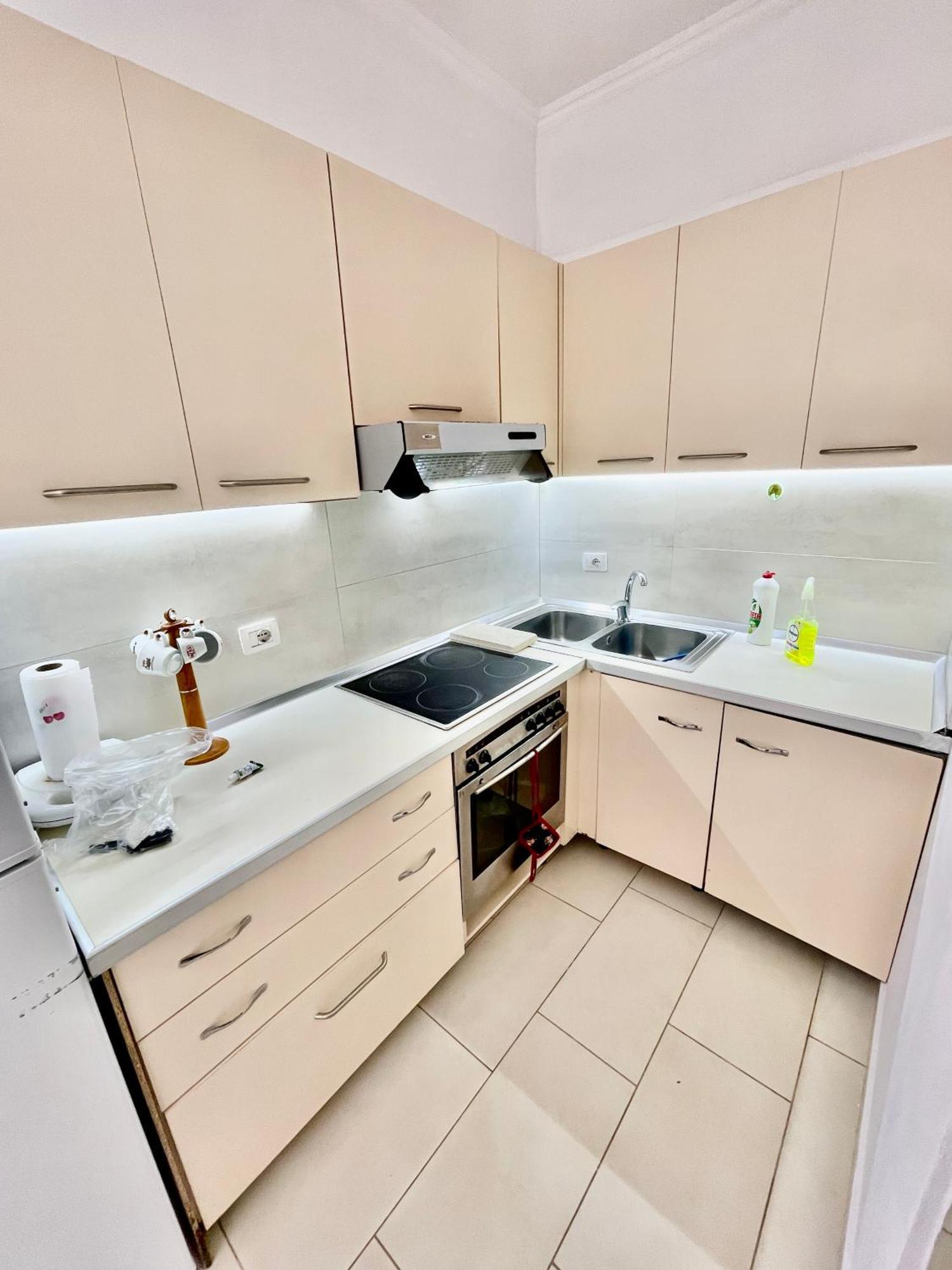 Seaview Apartments Rental Вльора Екстер'єр фото